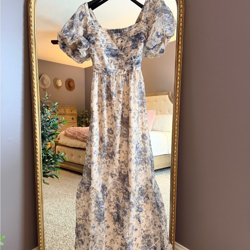 Abercrombie & Fitch Emerson Drama Bow-Back Cream/Blue Floral Maxi Dress - Medium